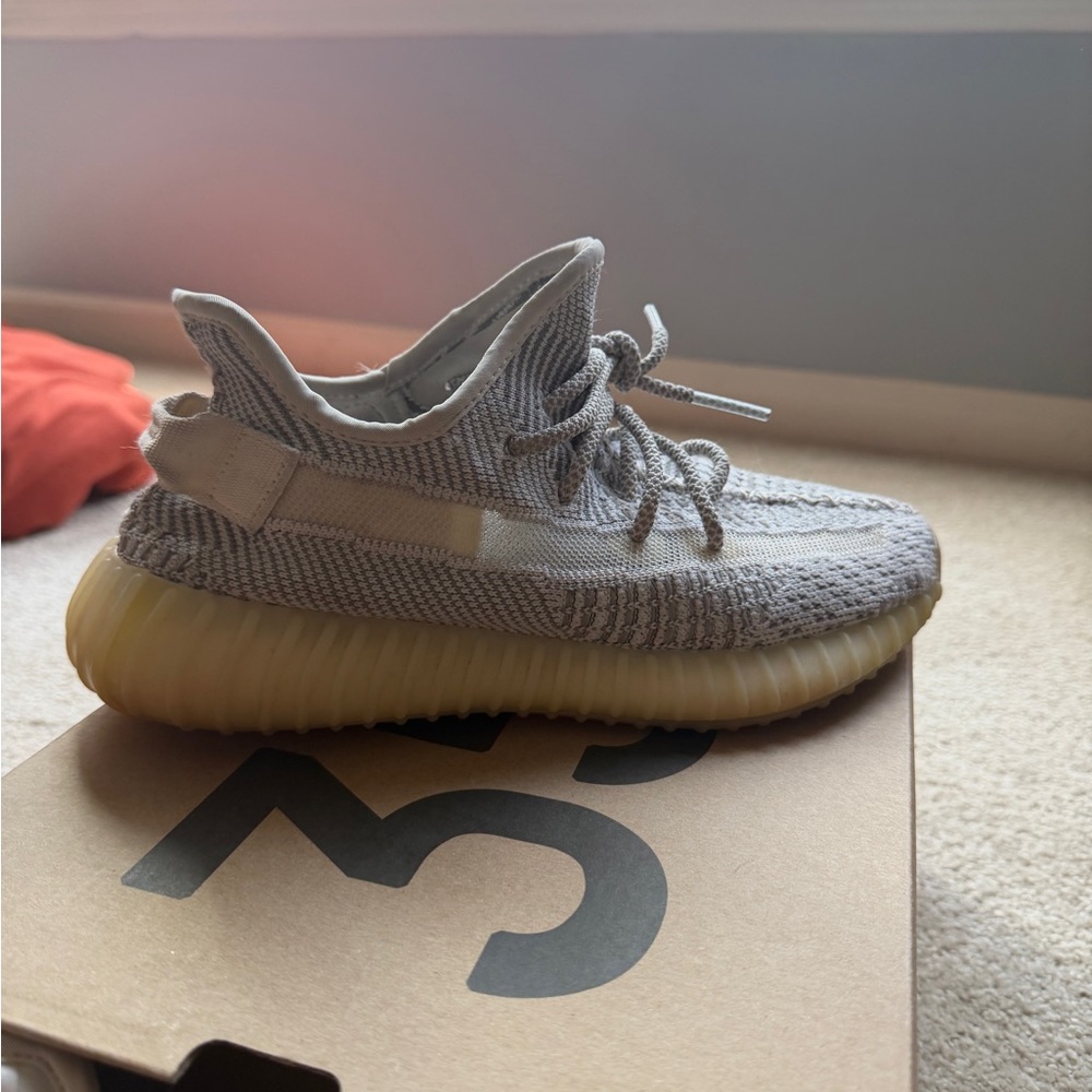 Yeezy Boost 350 V2